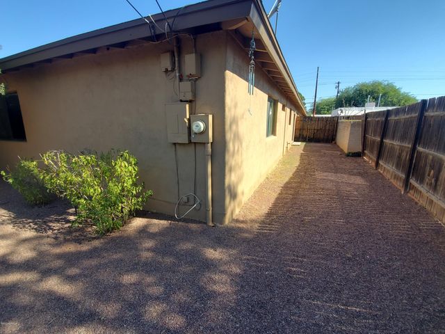 2121 N Columbus Boulevard, Tucson, AZ 85712
