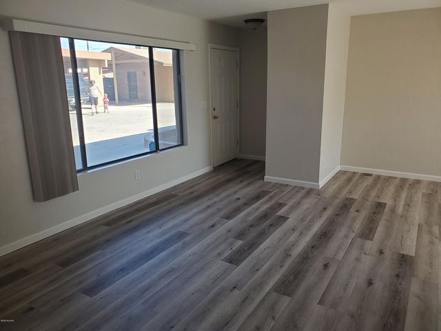 2121 N Columbus Boulevard, Tucson, AZ 85712