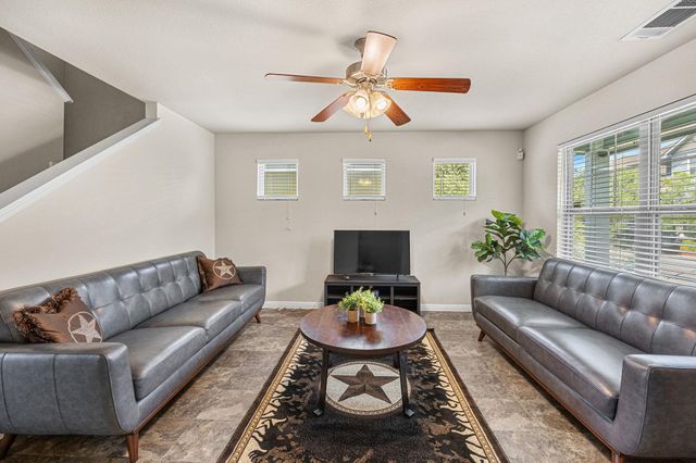 4520 Graceful LN 489, Austin, TX 78725
