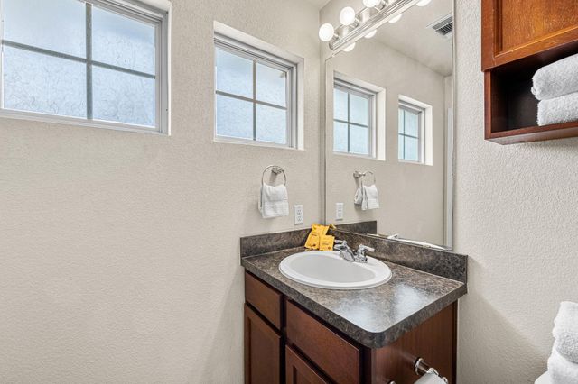4520 Graceful LN 489, Austin, TX 78725