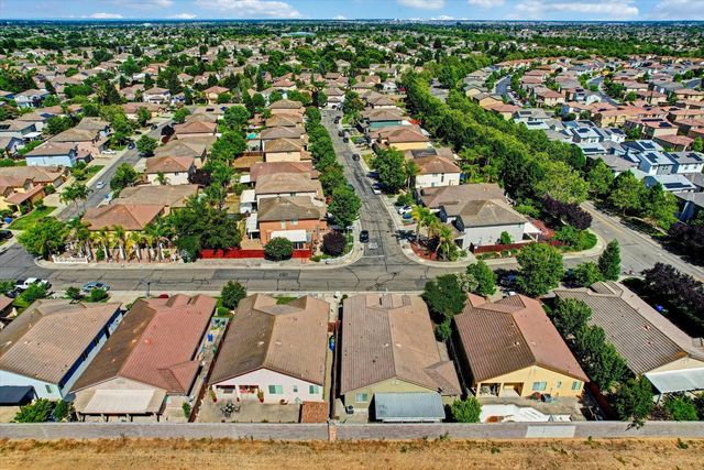 4509 Blossom Ranch Dr, Elk Grove, CA 95757
