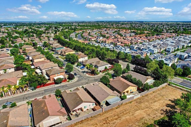 4509 Blossom Ranch Dr, Elk Grove, CA 95757