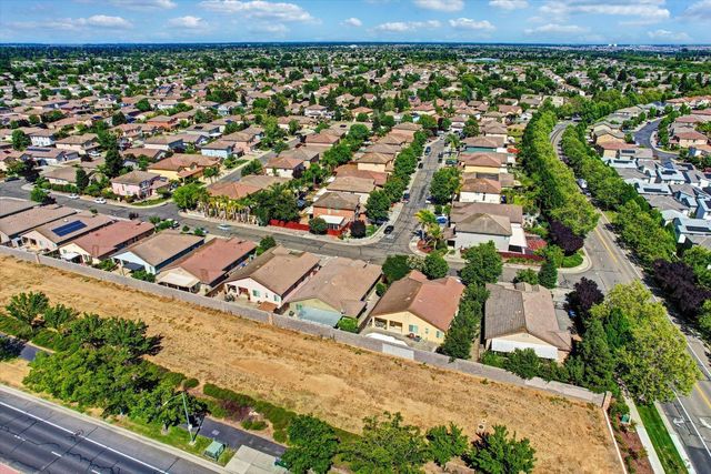 4509 Blossom Ranch Dr, Elk Grove, CA 95757