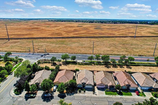 4509 Blossom Ranch Dr, Elk Grove, CA 95757