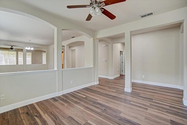 4509 Blossom Ranch Dr, Elk Grove, CA 95757