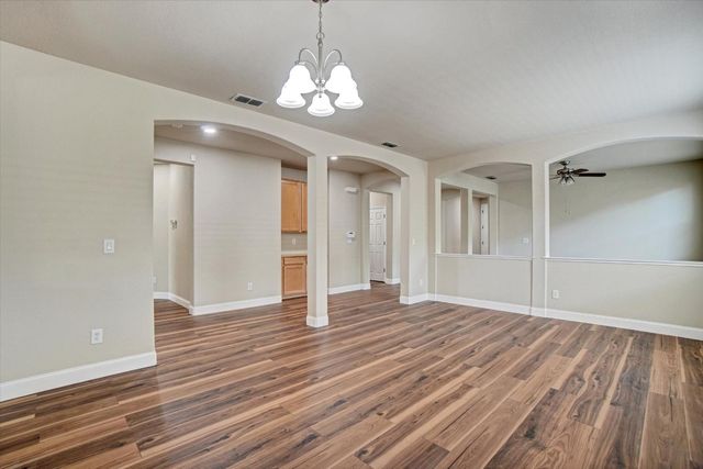 4509 Blossom Ranch Dr, Elk Grove, CA 95757