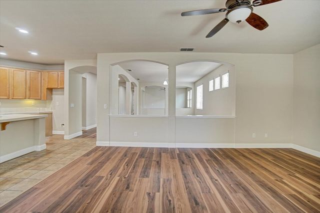 4509 Blossom Ranch Dr, Elk Grove, CA 95757