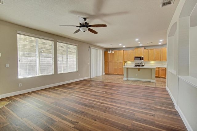 4509 Blossom Ranch Dr, Elk Grove, CA 95757