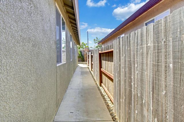 4509 Blossom Ranch Dr, Elk Grove, CA 95757