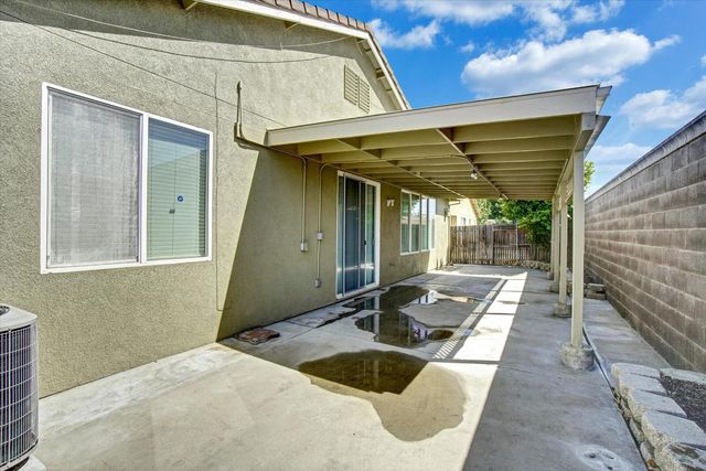 4509 Blossom Ranch Dr, Elk Grove, CA 95757