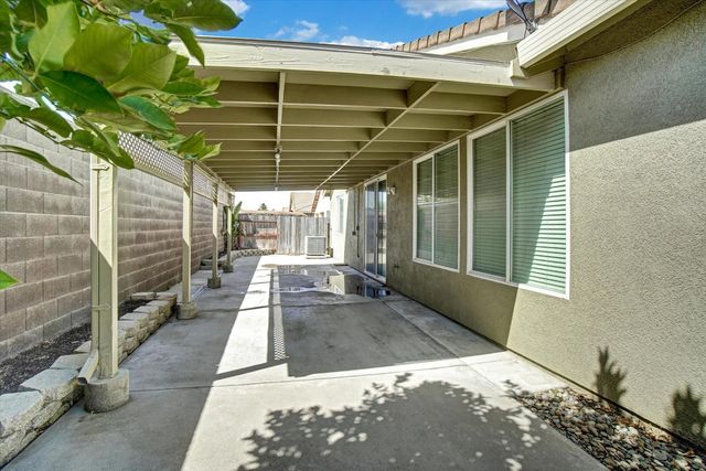 4509 Blossom Ranch Dr, Elk Grove, CA 95757