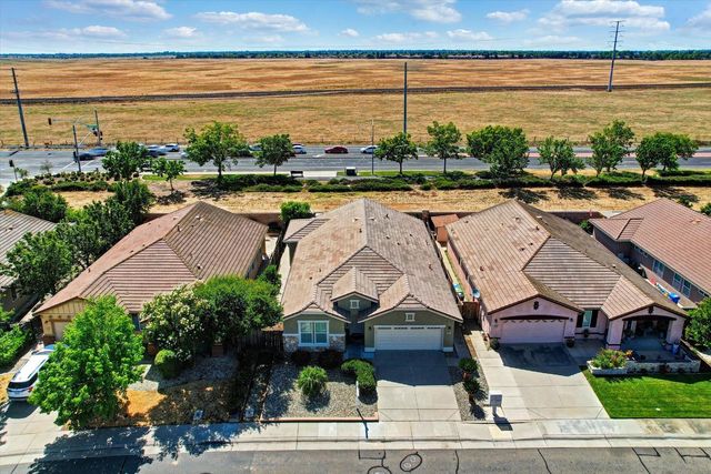 4509 Blossom Ranch Dr, Elk Grove, CA 95757