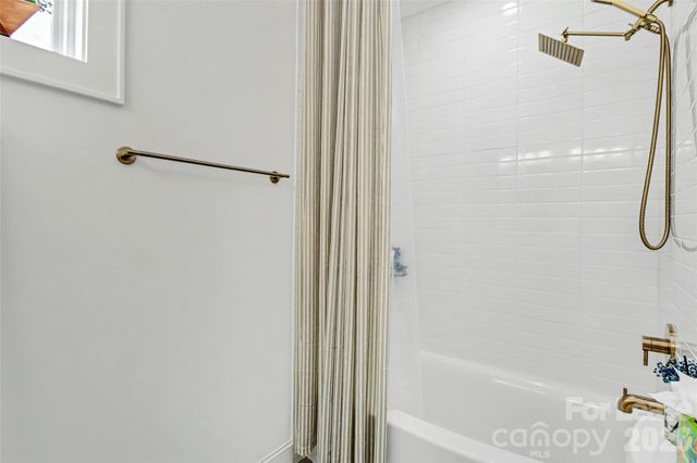 221 S Gardner Avenue, Charlotte, NC 28208