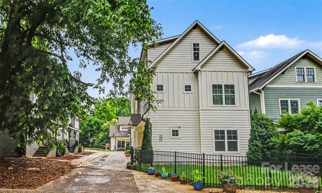 221 S Gardner Avenue, Charlotte, NC 28208