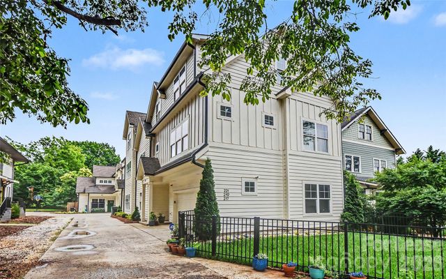 221 S Gardner Avenue, Charlotte, NC 28208