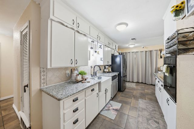 520 Thompson Drive, Saginaw, TX 76179