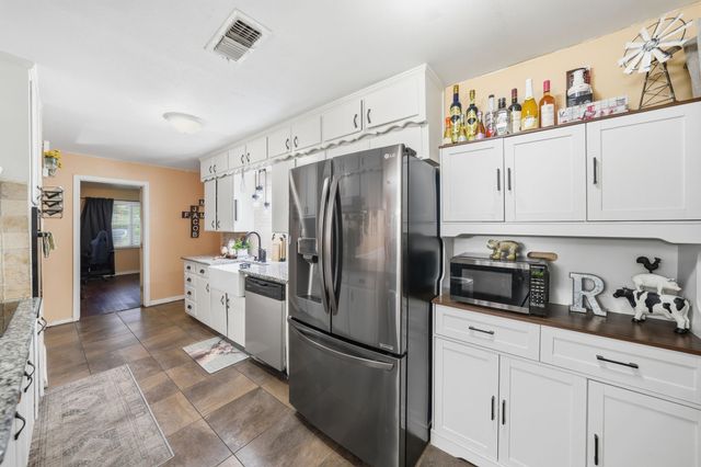520 Thompson Drive, Saginaw, TX 76179