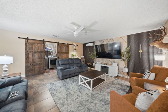 520 Thompson Drive, Saginaw, TX 76179
