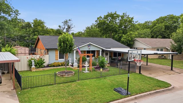 520 Thompson Drive, Saginaw, TX 76179