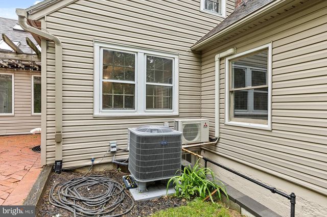 20 CLAYTON AVE, Lancaster, PA 17602