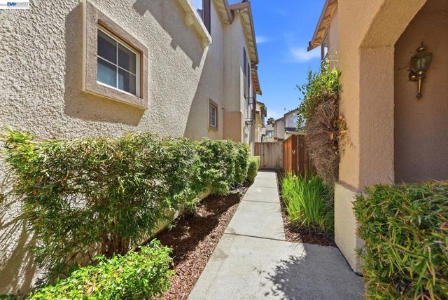 2245 Pipit Ct, San Leandro, CA 94579