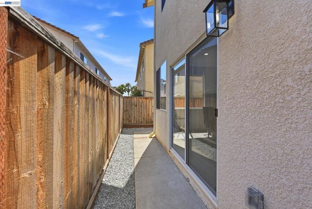 2245 Pipit Ct, San Leandro, CA 94579