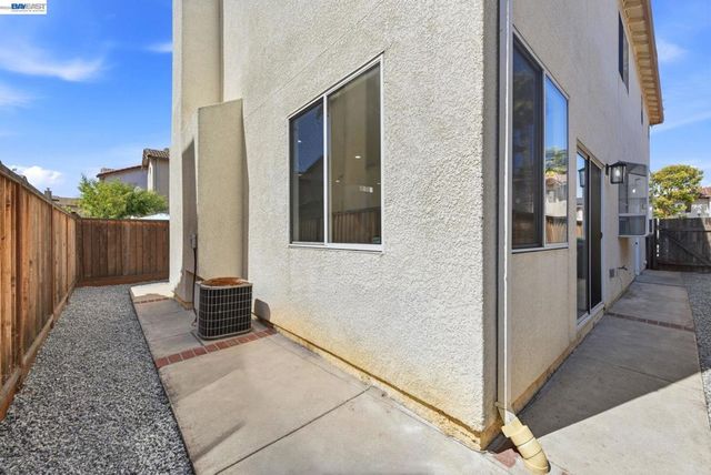 2245 Pipit Ct, San Leandro, CA 94579