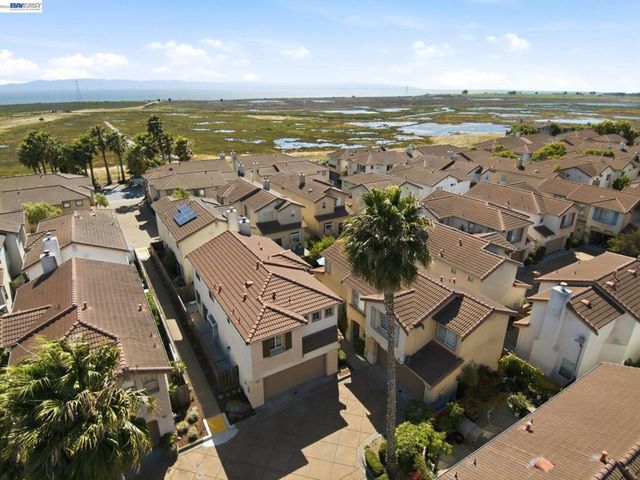 2245 Pipit Ct, San Leandro, CA 94579