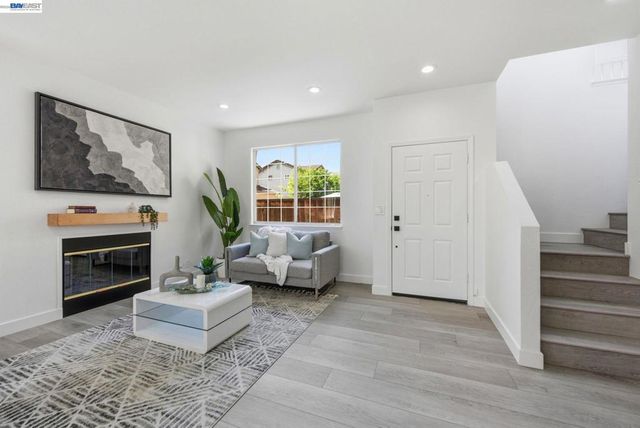 2245 Pipit Ct, San Leandro, CA 94579