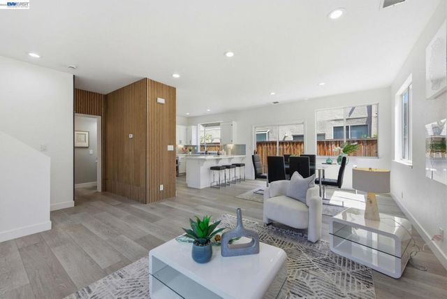 2245 Pipit Ct, San Leandro, CA 94579