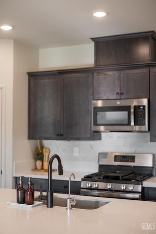 7418 Koyuk River Street, Bakersfield, CA 93311