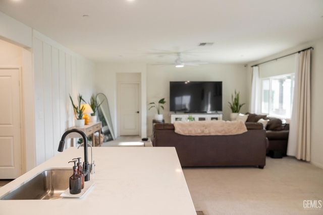 7418 Koyuk River Street, Bakersfield, CA 93311