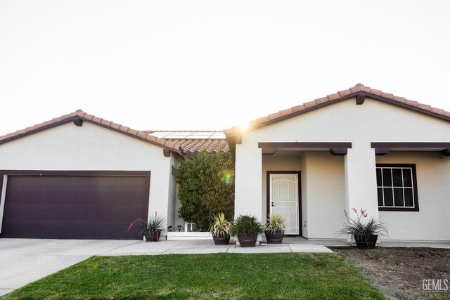 7418 Koyuk River Street, Bakersfield, CA 93311