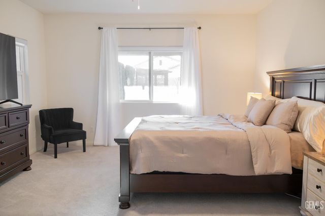 7418 Koyuk River Street, Bakersfield, CA 93311