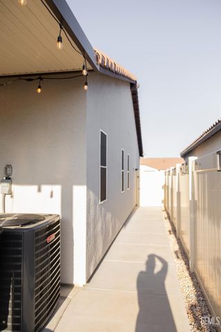 7418 Koyuk River Street, Bakersfield, CA 93311