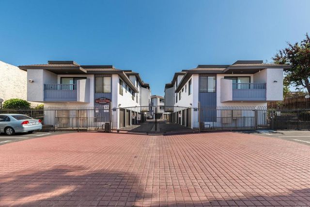 3215 Midway 703, San Diego, CA 92110