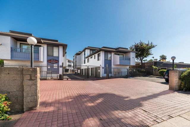 3215 Midway 703, San Diego, CA 92110