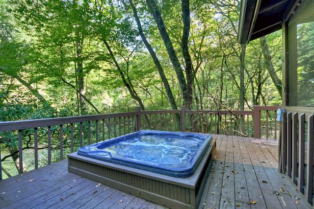 48 Riverwood Trail, Ellijay, GA 30540