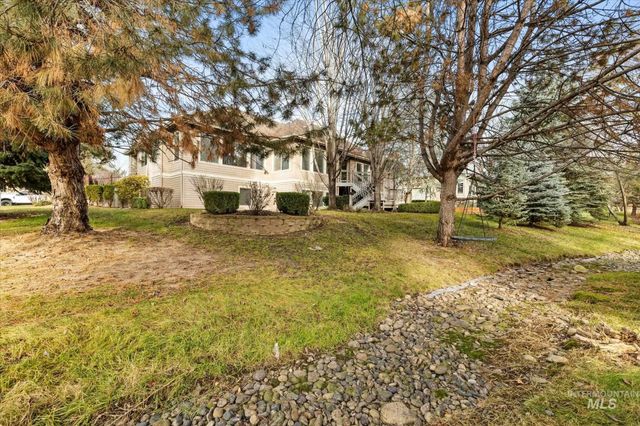 1643 N Watson Pl, Eagle, ID 83616