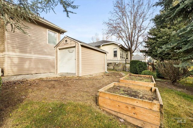 1643 N Watson Pl, Eagle, ID 83616