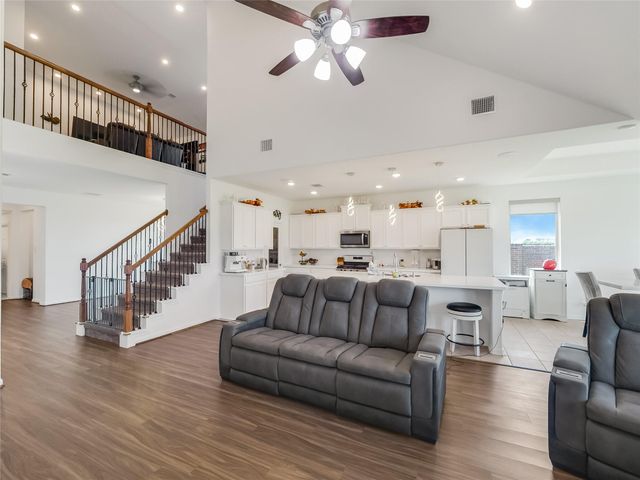 8610 Cichlid Lane, Cypress, TX 77433