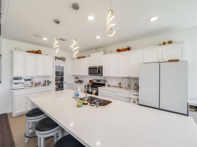 8610 Cichlid Lane, Cypress, TX 77433