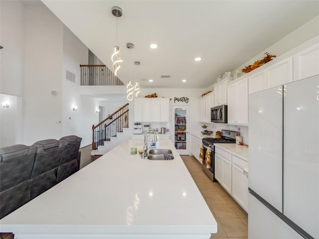 8610 Cichlid Lane, Cypress, TX 77433