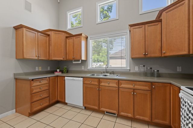 5544 W VENETIA ST, Herriman, UT 84096