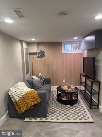 2329 RIVERVIEW TER, Alexandria, VA 22303