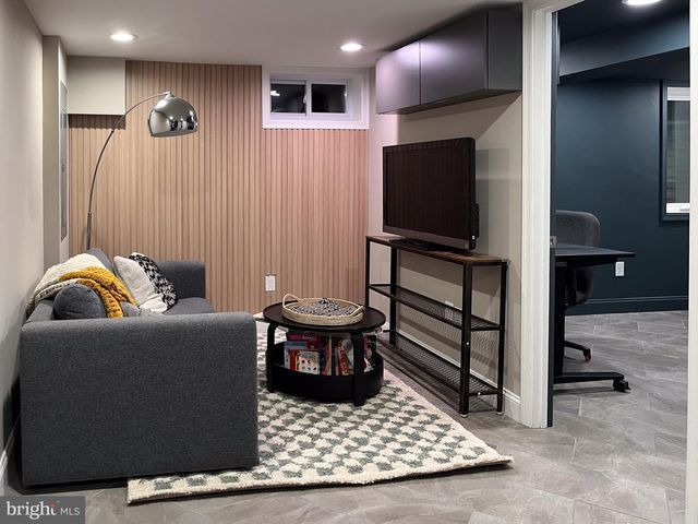 2329 RIVERVIEW TER, Alexandria, VA 22303