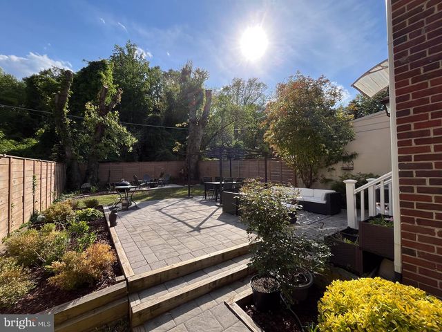2329 RIVERVIEW TER, Alexandria, VA 22303