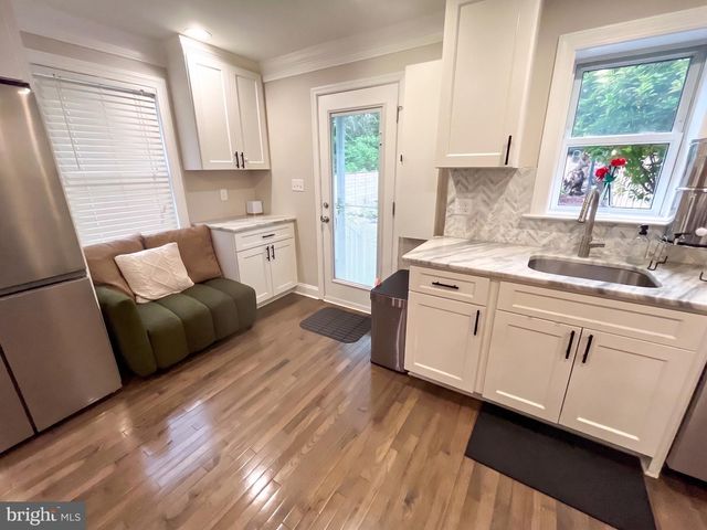 2329 RIVERVIEW TER, Alexandria, VA 22303