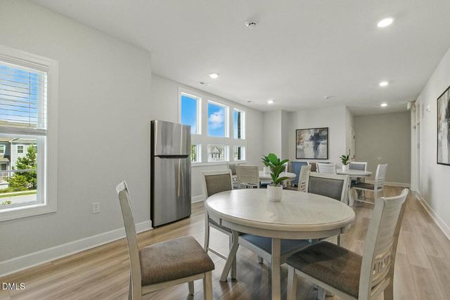 1200 Gathering Park Circle 304, Cary, NC 27519