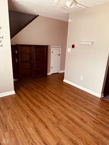 7466 Braewood Court, Indianapolis, IN 46217